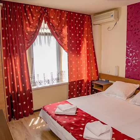 Гостевой дом Vila Palace C&m