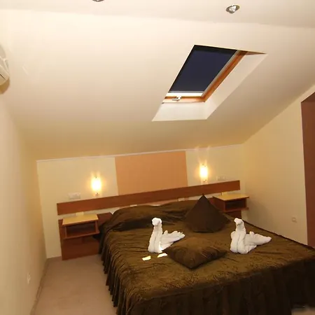 Vila Palace C&m